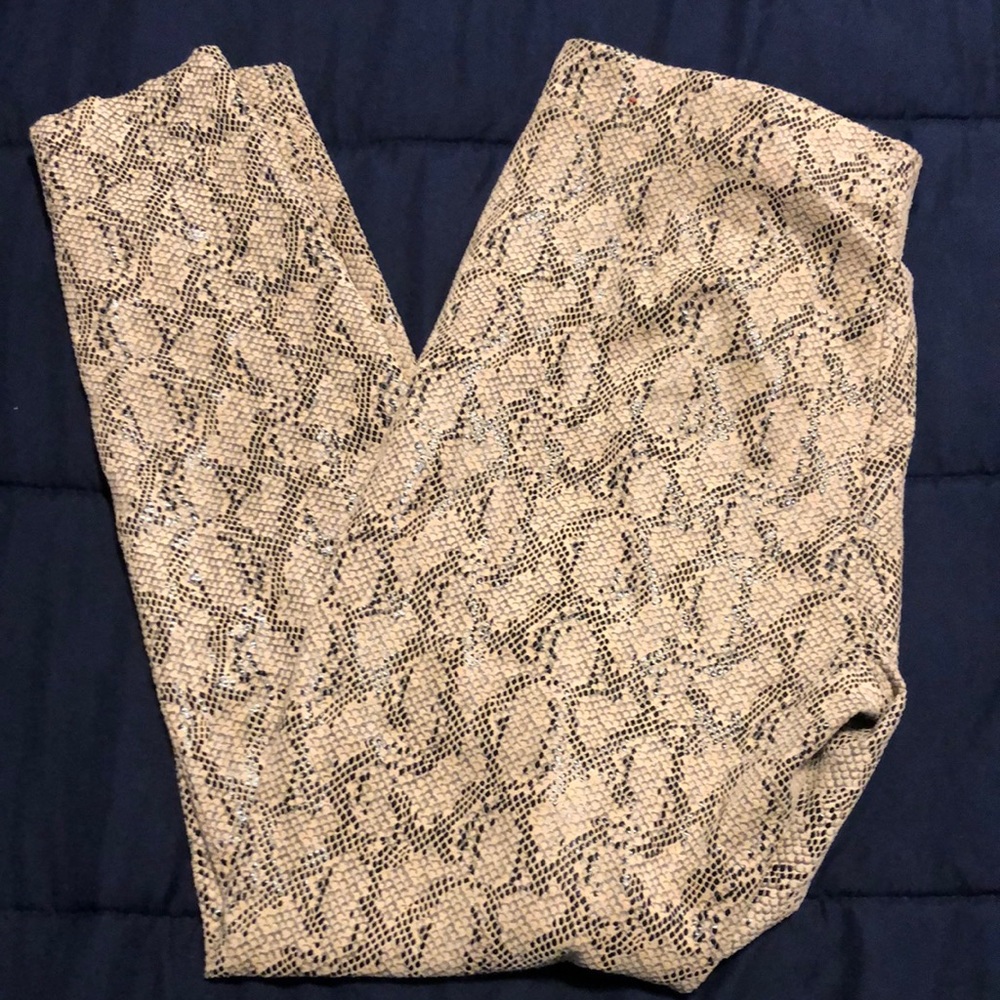 Snakeskin leggings
